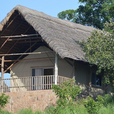 Zaina Lodge Wa Exterior foto